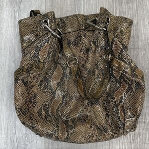 B. Makowsky python printed leather Sholder handbag featuring a snakeskin pattern